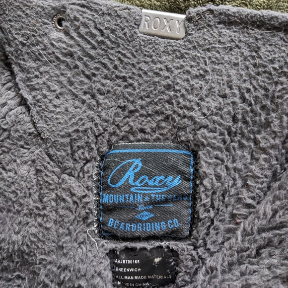 Roxy 🩶🌊 grey fuzzy winter boots - Picture 2 of 7